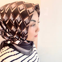 Load image into Gallery viewer, Bawal Chic Cubes
