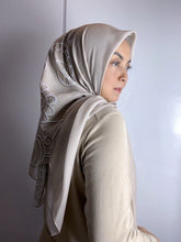 Load image into Gallery viewer, Bawal Flora Earth
